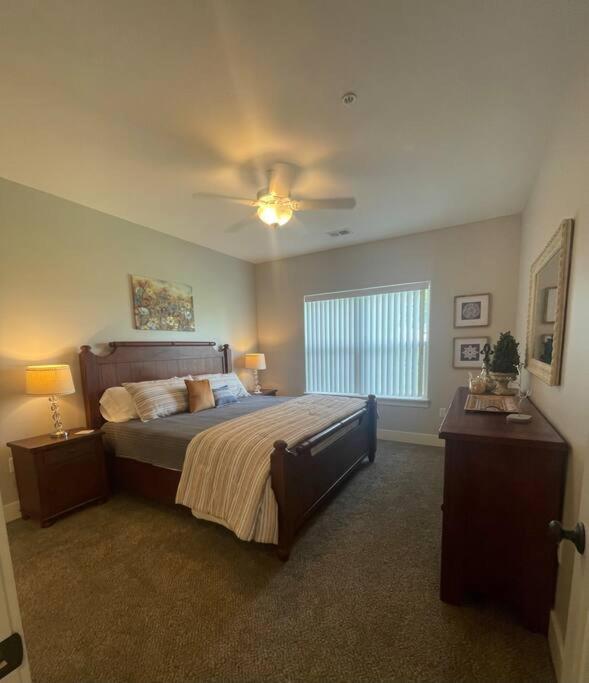 Main Floor 2 Bedroom Condo In Bettendorf Zewnętrze zdjęcie