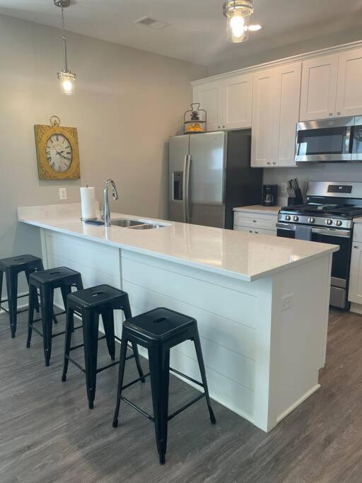 Main Floor 2 Bedroom Condo In Bettendorf Zewnętrze zdjęcie